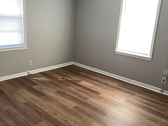 4th image of 1101 E 2nd St