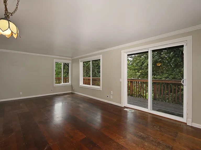 5008 Puget Blvd SW — Photo 13
