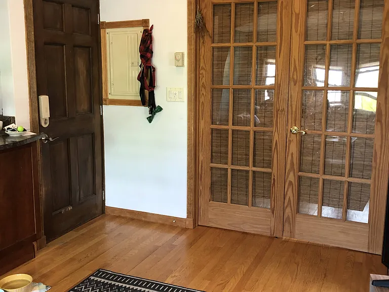 Highland Ave — Photo 10