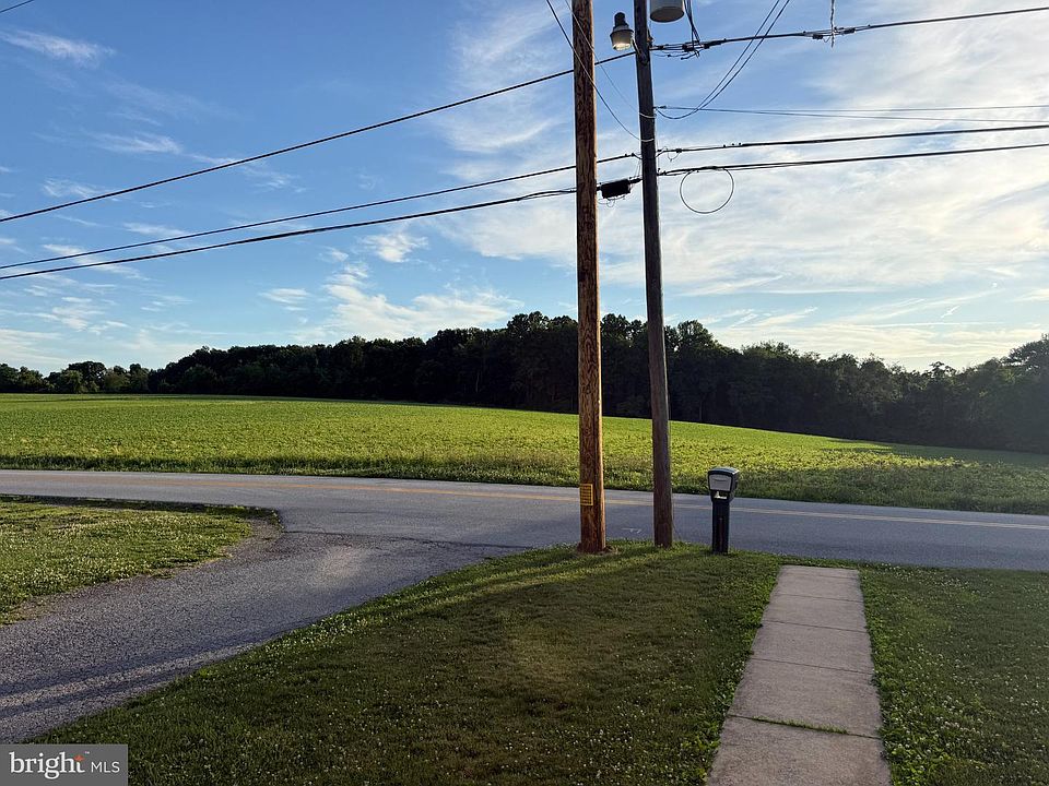 2nd image of 351 Zynn Rd