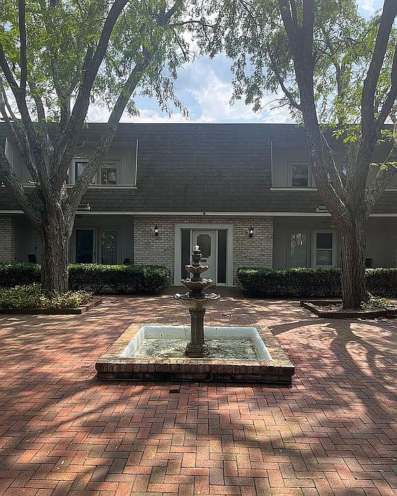 1st image of 840 Malabu Dr APT 111