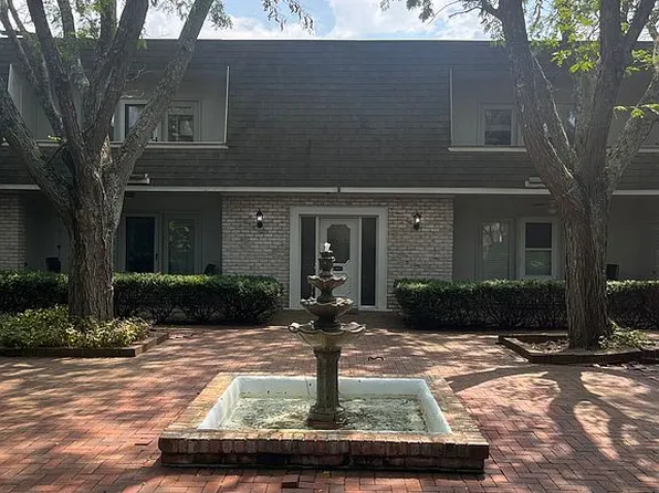 840 Malabu Dr APT 111, Lexington, KY 40502