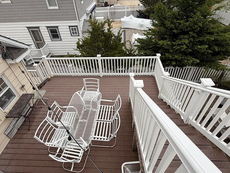 67 E St — Photo 22