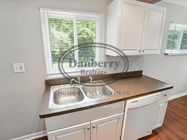 822 Searles Rd — Photo 18