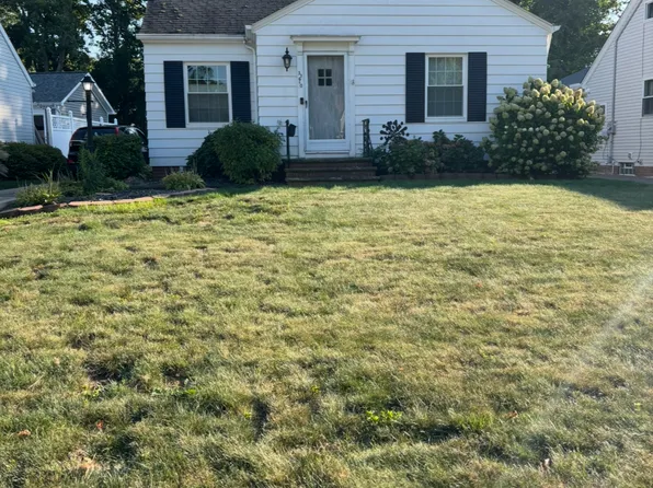 37610 Jordan Dr, Willoughby, OH 44094