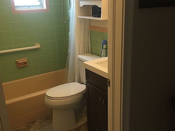 3rd image of 5840 N Farragut Dr