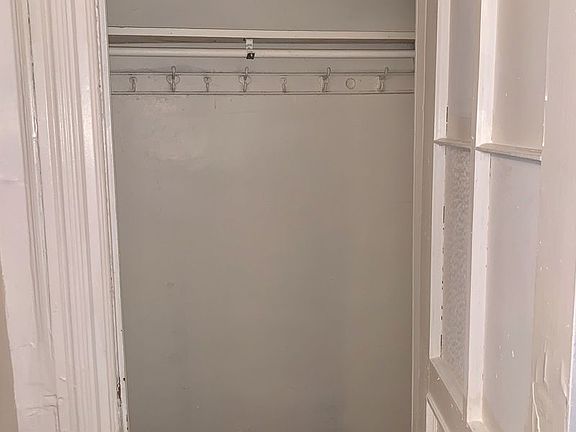 5th image of 221 Hancock St