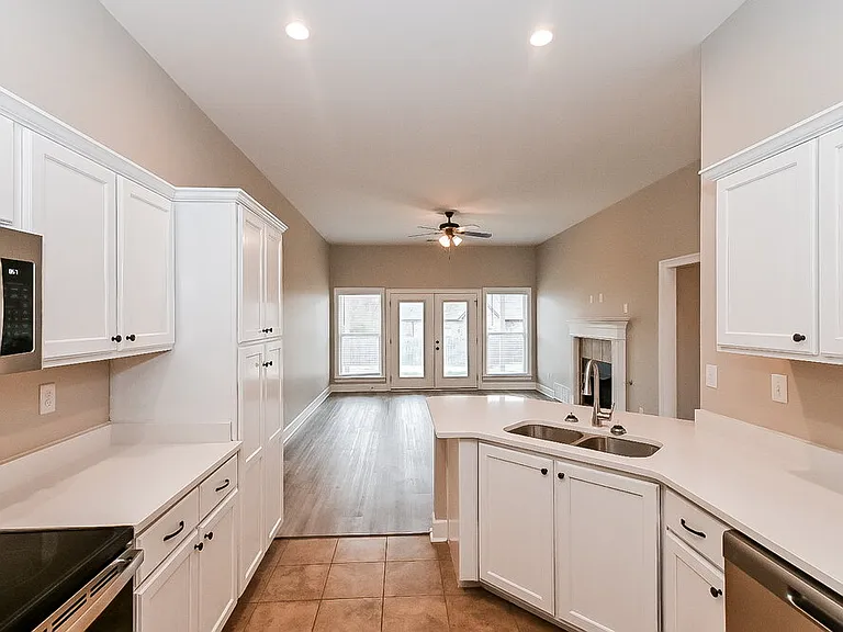 3110 Logans Loop — Photo 8