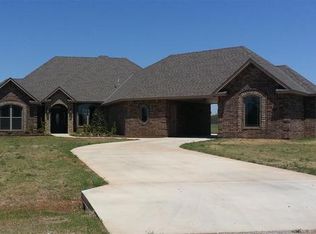 334 NE Uvon Ln, Elgin, OK 73538
