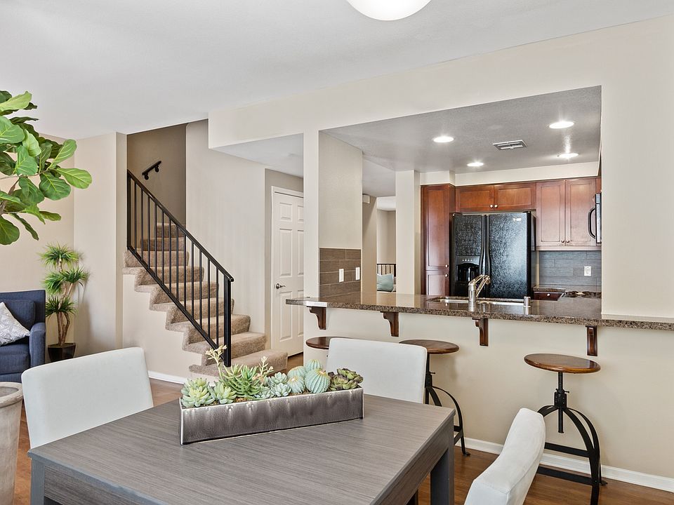 Ontario Town Square Townhomes 380 E Bluebird Privado Ontario CA Zillow