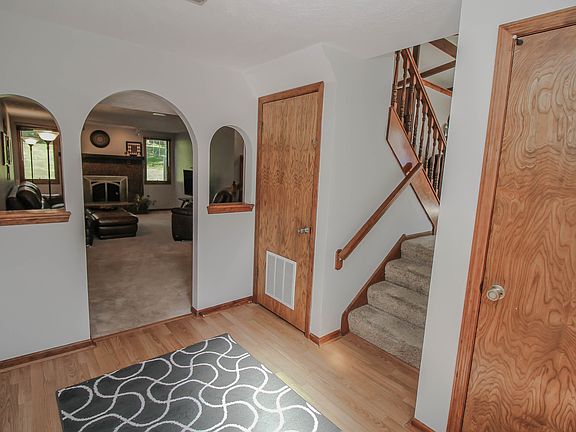 3rd image of 2924 S 159th Avenue Cir