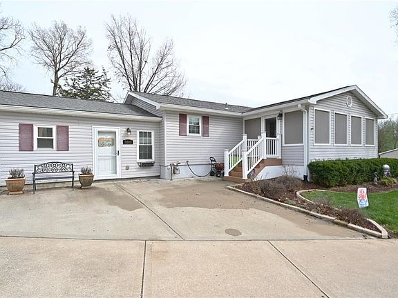 2nd image of 5005 NW Merrimac Ave