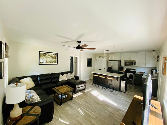 3rd image of 308 1/2 E 51st St