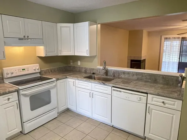 12044 Candlewyck Ln, Jacksonville, FL 32225