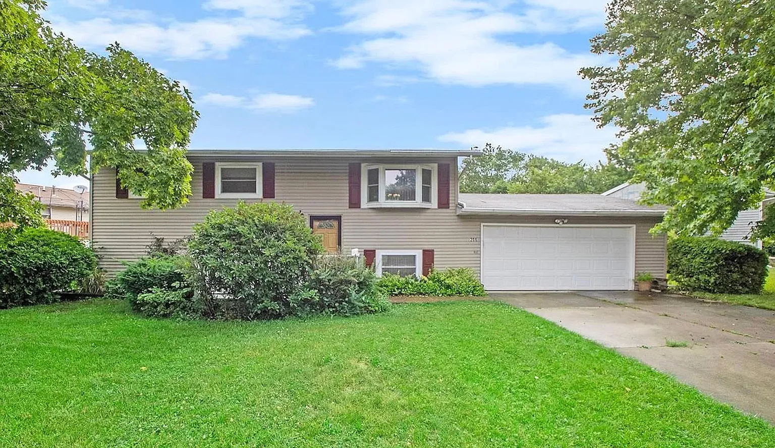 206 Glencove Dr photo 1