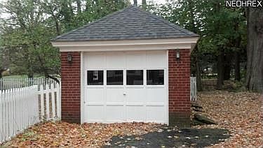4th image of 127 Woodhill Dr