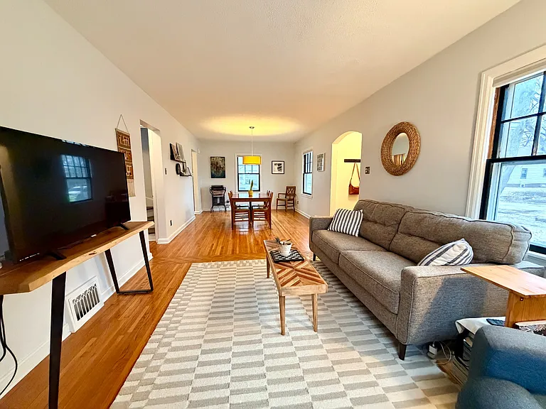 130 S Riverside Dr — Photo 24