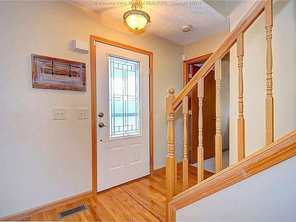 4th image of 115 Deer View Dr