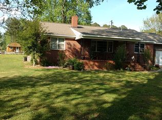 6921 Ware House Rd, Gloucester, VA 23061