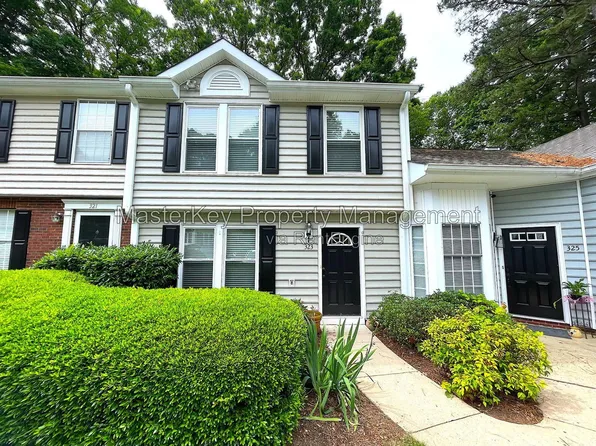 323 Riverwalk Cir, Cary, NC 27511