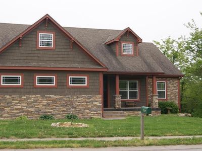 2229 E Dry Creek Dr, Harrisonville, MO, 64701
