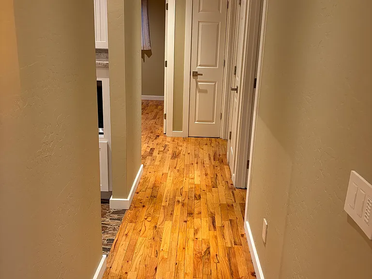 Hallway to bedrooms