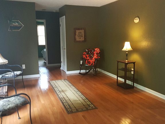 2nd image of 6959 N Meadow Dr