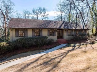 2129 Garland Dr, Vestavia Hills, AL 35216