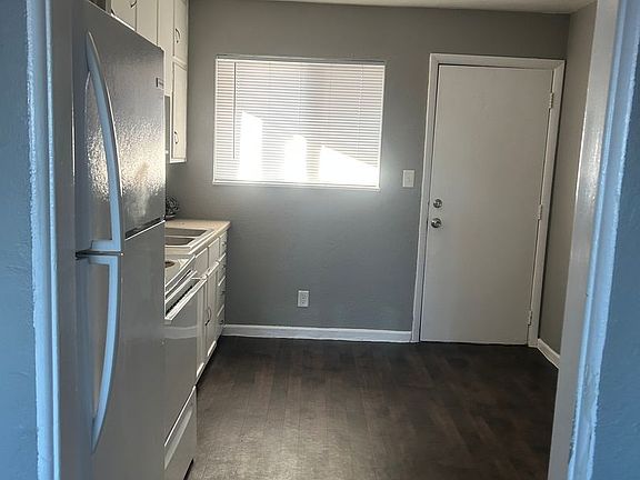 3rd image of 1033 Forest Ct APT 11