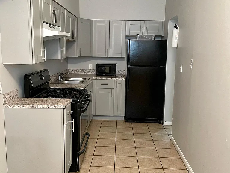 5843 Cabanne Ave #E — Photo 7