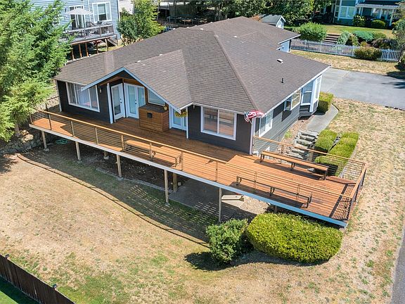 3rd image of 835 E Lakeshore Drive