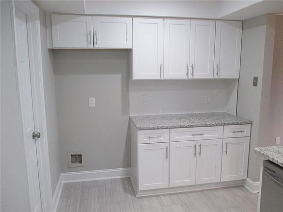 3rd image of 105 Fair Haven Way SE