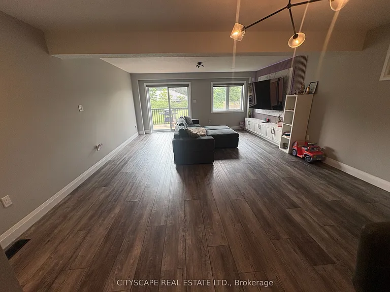 117 Stephenson Way — Photo 9