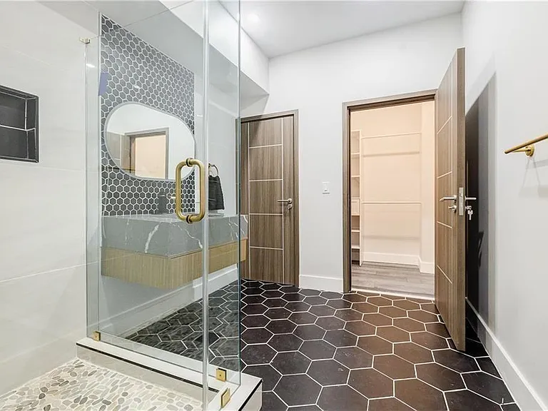 1812 Hunters Gln — Photo 23