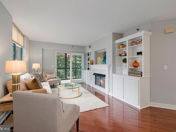 4th image of 1045 N Utah St #2-310