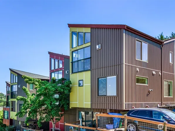 3028 SW Avalon Way #B, Seattle, WA 98126