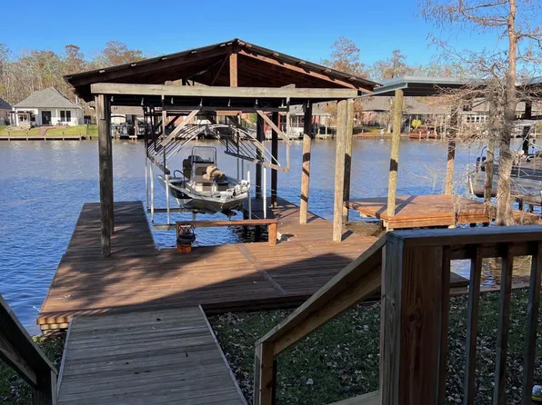 21112 Diversion Canal Rd, Maurepas, LA 70449