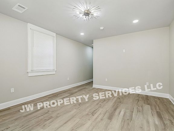 3rd image of 1547 Chippewa St