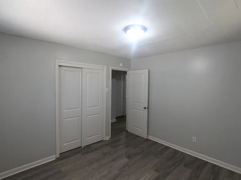 1433 Rayfield Dr — Photo 9
