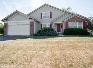 1492 Sutton Cir, Wauconda, IL 60084