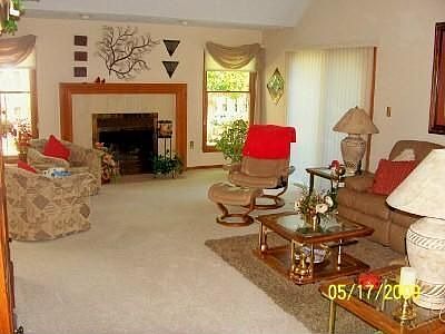 3rd image of 6640 Golf Green Dr