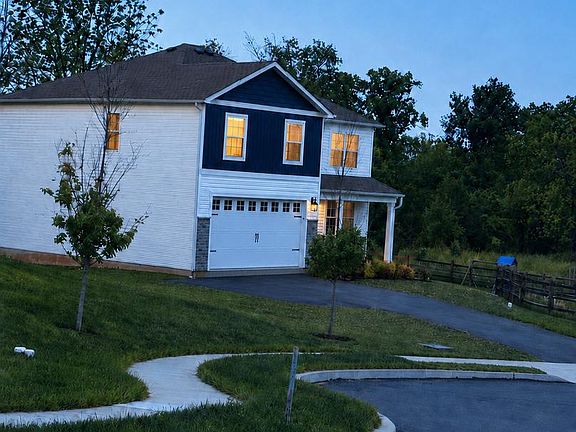 5th image of 120 Eleanor Ct