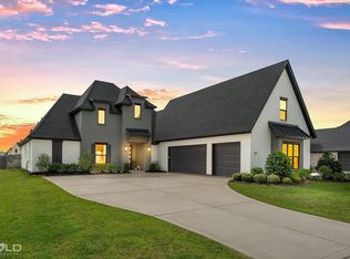 586 Corinth Cir, Bossier City, LA 71111