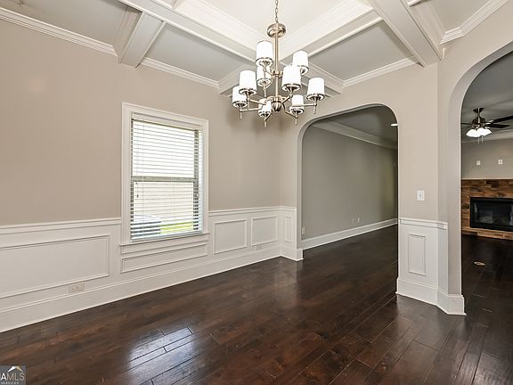 3rd image of 4840 Chickadee Ln