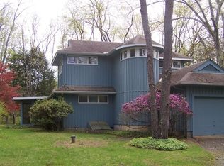 12 Brinsmade Ln, Sherman, CT
