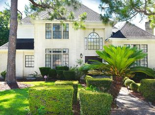 9803 Charlbrook Dr, Sugar Land, TX 77498