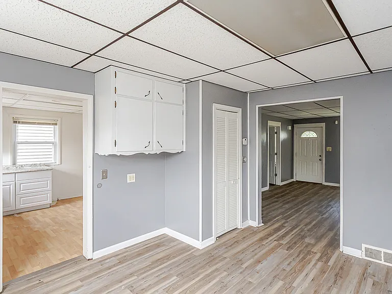 1149 South Ave — Photo 12