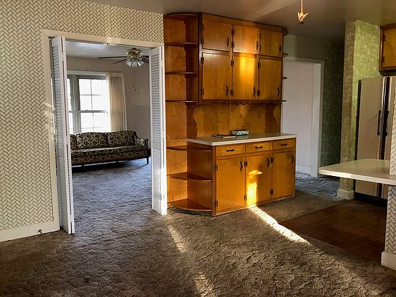 5th image of 229 Bel Aire Dr