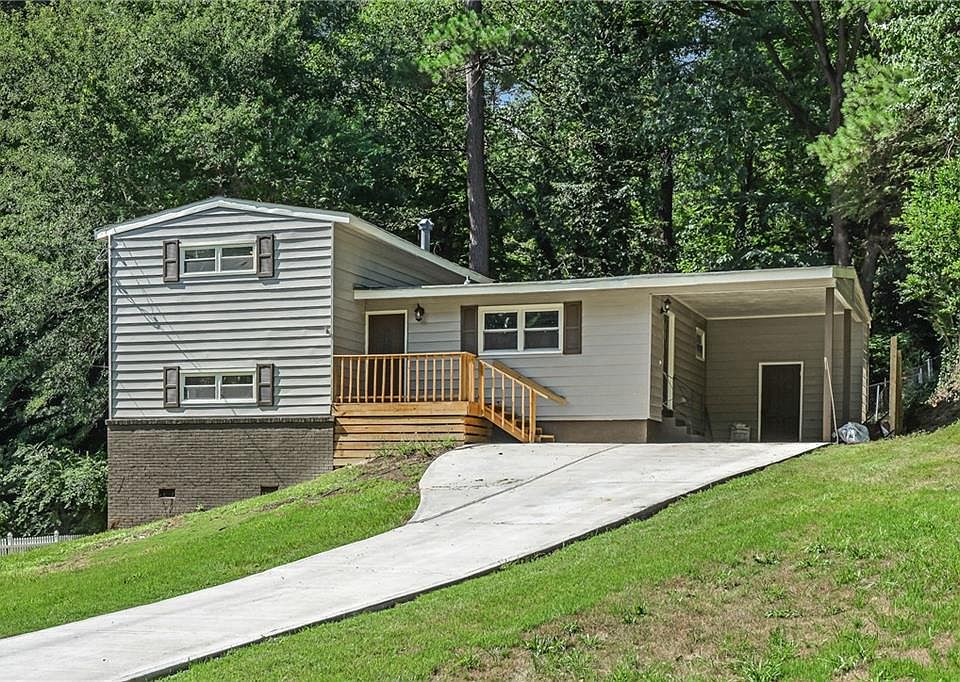 1st image of 2061 Kenwood Pl SE