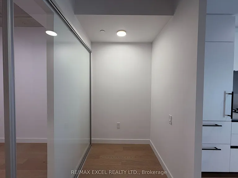 1720 Bayview Ave #218 — Photo 9